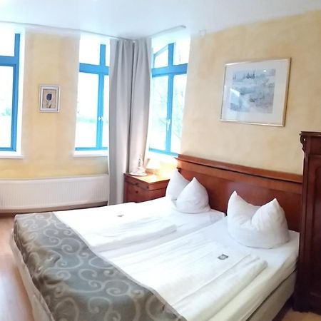 Hotel Goldener Anker Bodenwerder Bagian luar foto