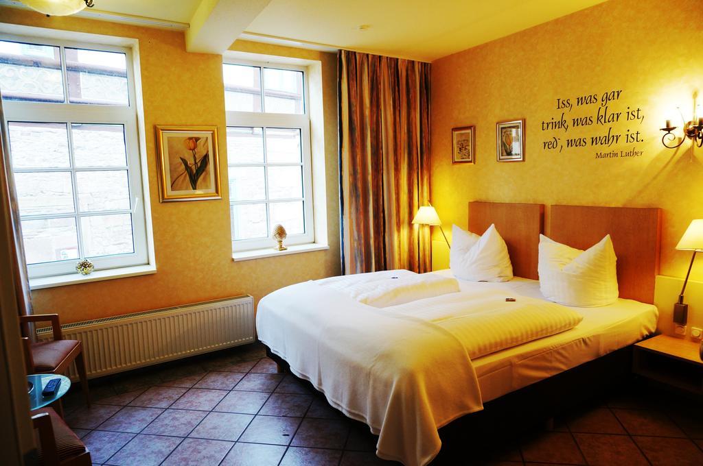 Hotel Goldener Anker Bodenwerder Ruang foto