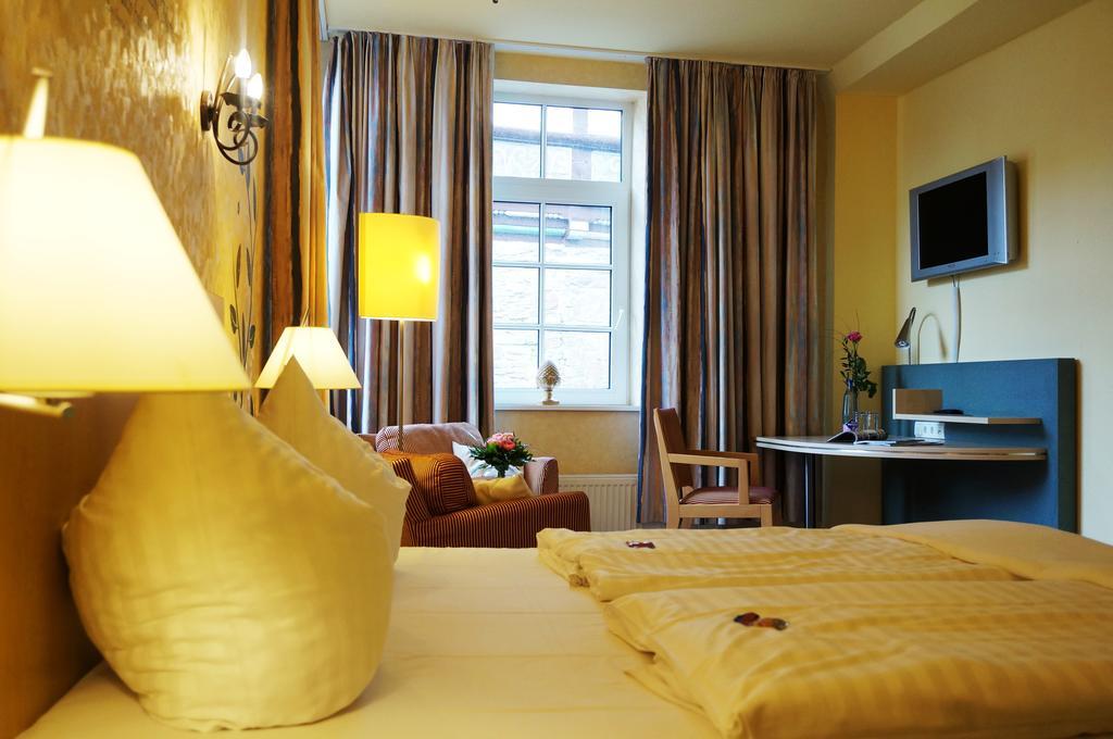 Hotel Goldener Anker Bodenwerder Ruang foto