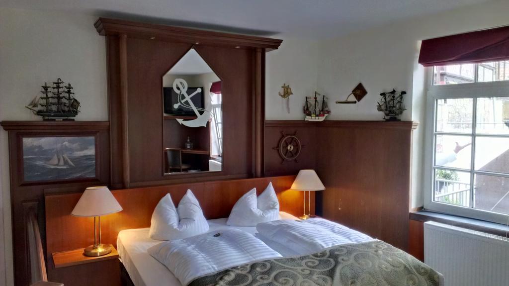 Hotel Goldener Anker Bodenwerder Ruang foto