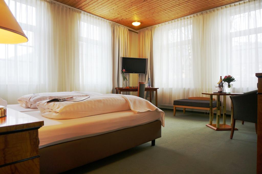Hotel Goldener Anker Bodenwerder Ruang foto