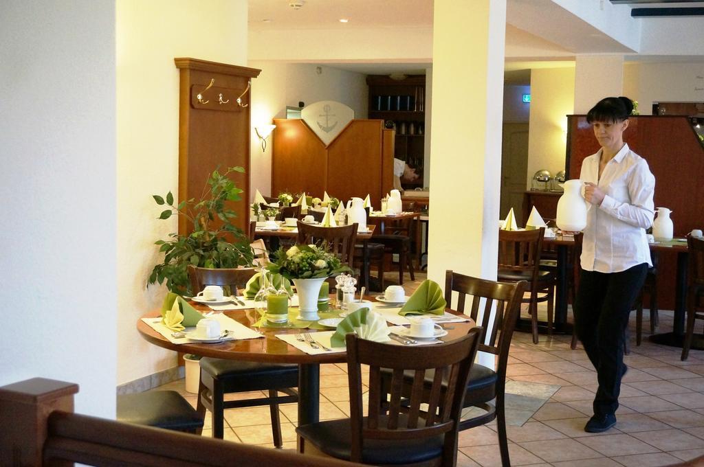 Hotel Goldener Anker Bodenwerder Bagian luar foto