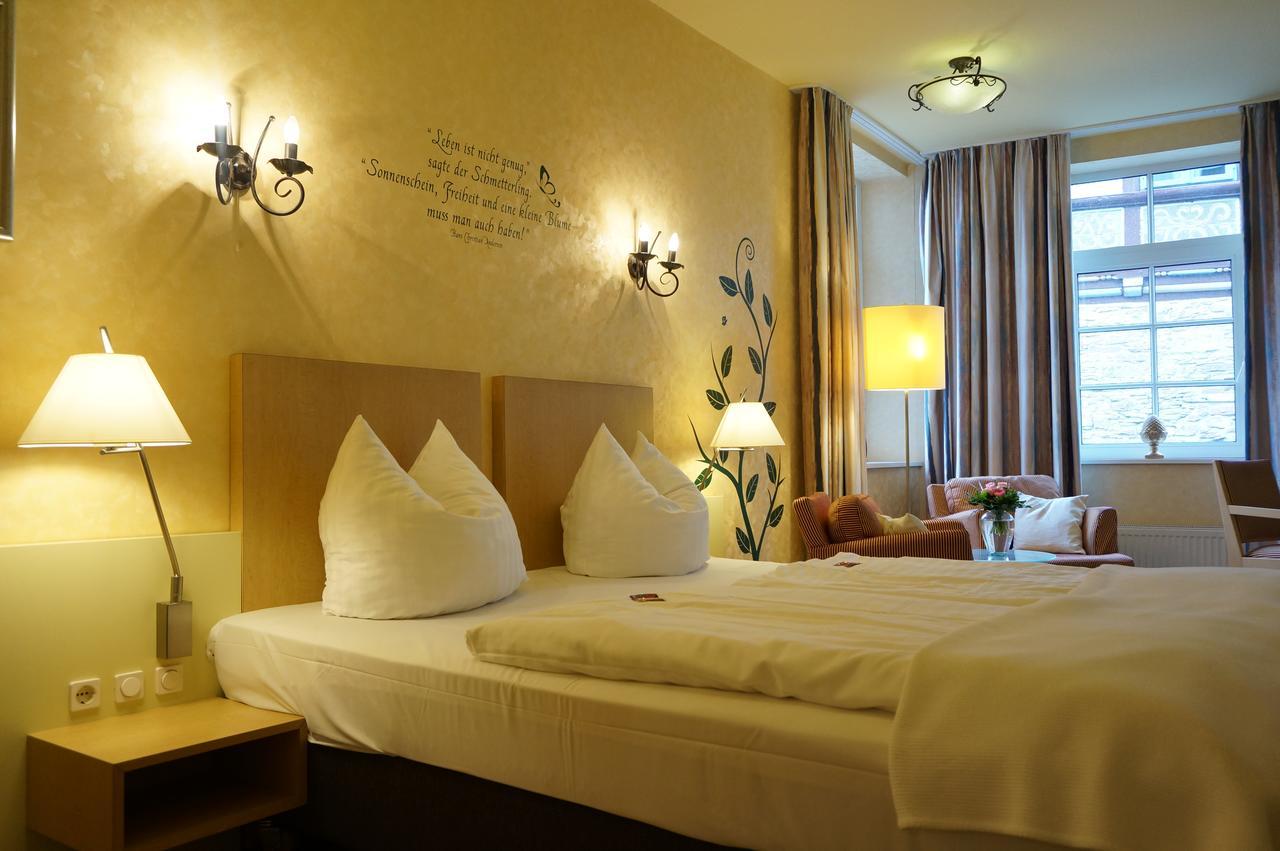 Hotel Goldener Anker Bodenwerder Bagian luar foto