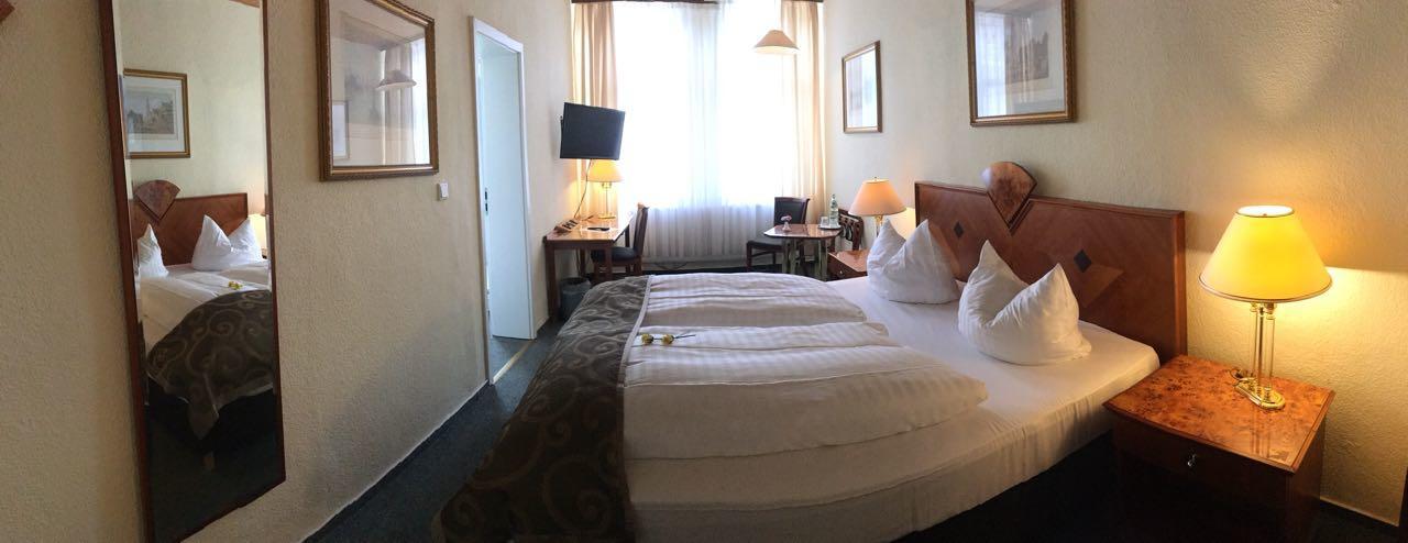 Hotel Goldener Anker Bodenwerder Bagian luar foto