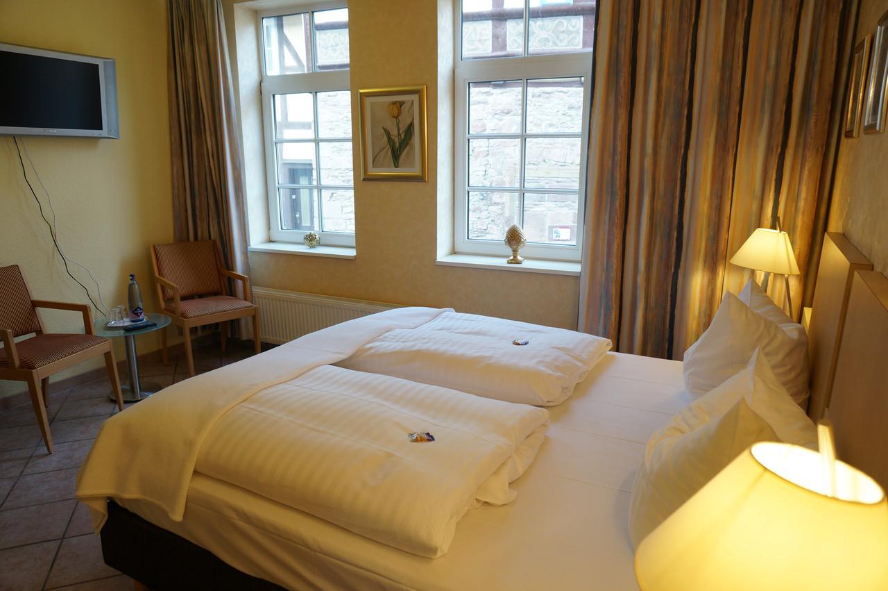 Hotel Goldener Anker Bodenwerder Bagian luar foto