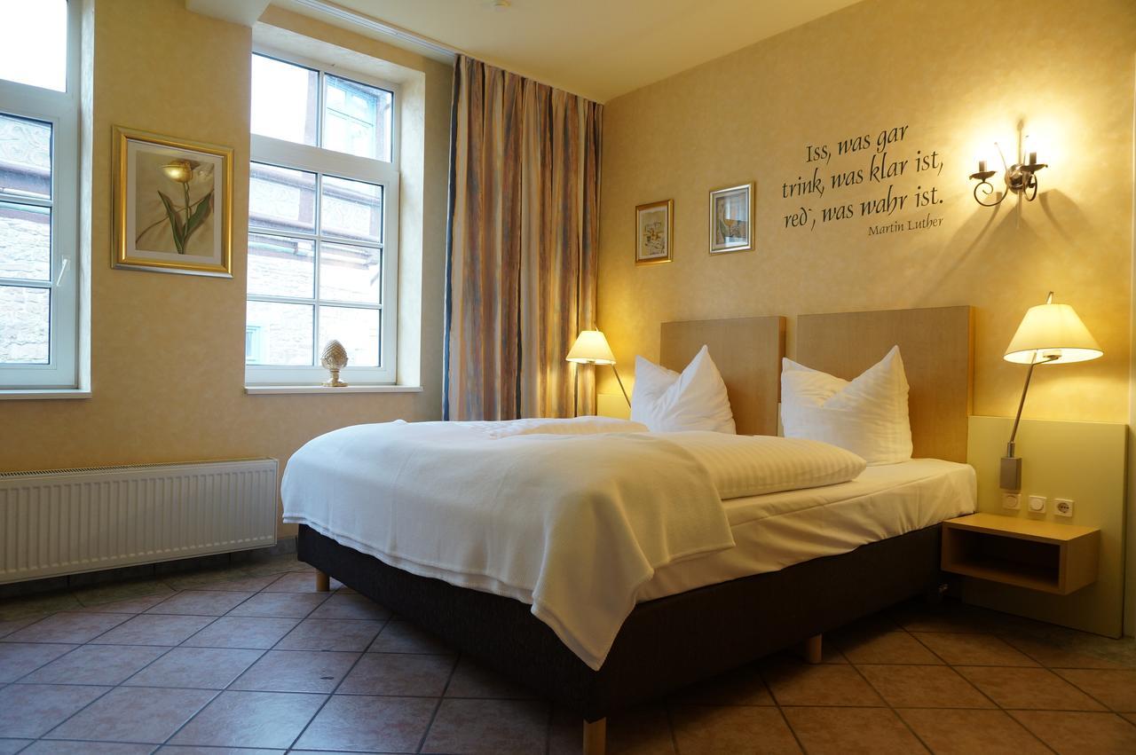 Hotel Goldener Anker Bodenwerder Bagian luar foto