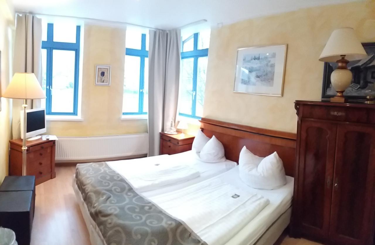 Hotel Goldener Anker Bodenwerder Bagian luar foto